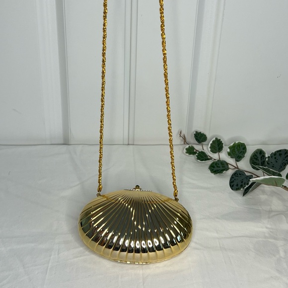 Vintage Gold Lisette Clamshell Purse | Evening Bag | Clutch Crossbody - Picture 4 of 7